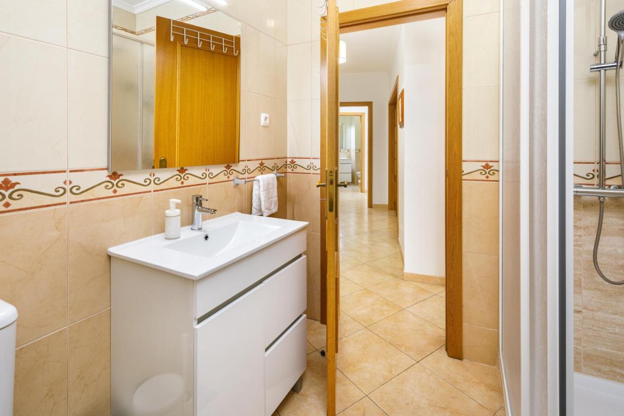 Apartamento Monarquia - T3 Quarteira Dış mekan fotoğraf